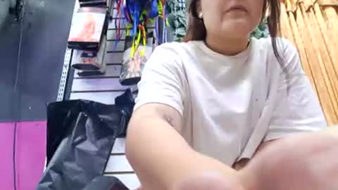 Snapshot of sarayx chatting on 09.29.25 mery online show from 09.29.25