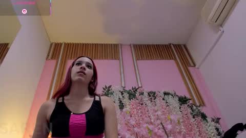 Snapshot of sarenlux chatting on 09.25.25 Baby Saren online show from 09.25.25