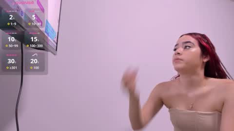 Snapshot of sarenlux chatting on 10.22.25 Baby Saren online show from 10.22.25