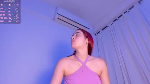 Snapshot of sarenlux chatting on 11.11.25 Baby Saren online show from 11.11.25