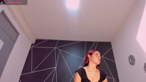 Snapshot of sarenlux chatting on 01.13.26 Baby Saren online show from 01.13.26