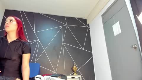 Snapshot of sarenlux chatting on 02.17.26 Baby Saren online show from 02.17.26