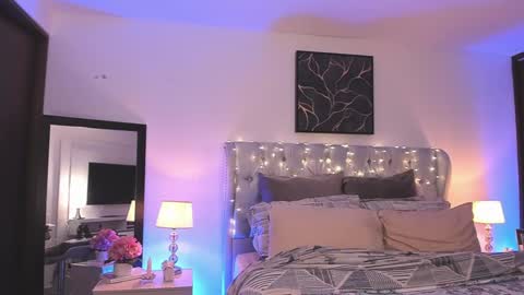 Snapshot of sarhamccormick chatting on 01.21.25 sarha online show from 01.21.25