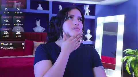 Sari  online show from 10.21.25