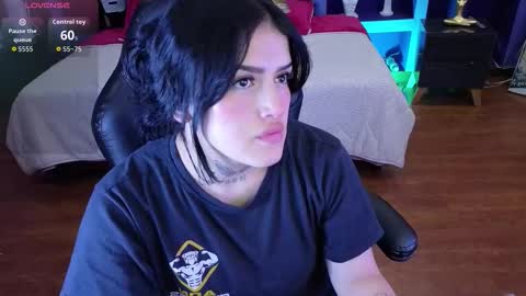 Sari  online show from 11.18.25