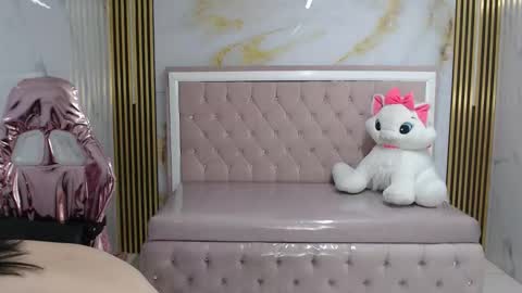 Sara  online show from 02.18.26