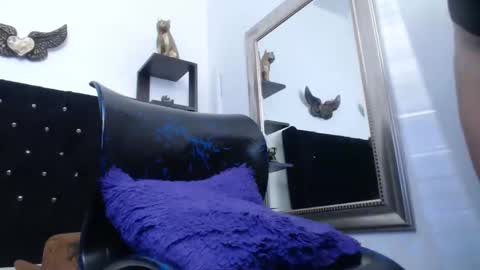 Snapshot of sarita_multisquirt chatting on 02.28.25 Sara online show from 02.28.25