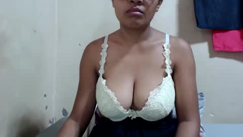 saronette online show from 12.03.24