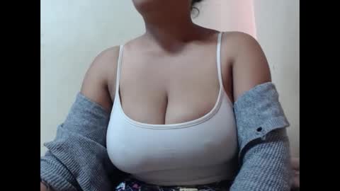 saronette online show from 10.13.25