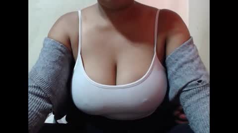 saronette online show from 11.14.25