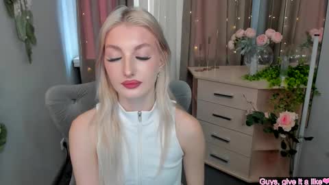 sarrah_blush online show from 09.18.25