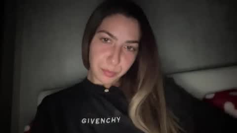 Sarrah online show from 10.28.25