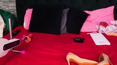 sarrarose online show from 10.03.25