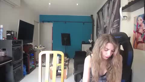 Giselle and Jay online show from 10.13.25