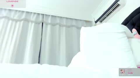 Sary Rousse online show from 04.19.26