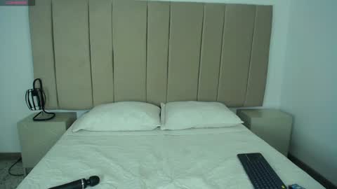 Snapshot of sasha_brattz chatting on 02.05.25 Sasha Brattz online show from 02.05.25