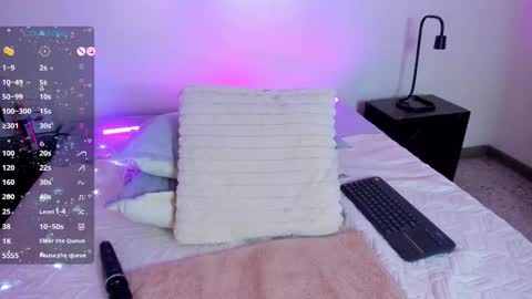 Snapshot of sasha_brattz chatting on 09.19.25 Sasha Brattz online show from 09.19.25