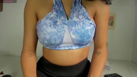 Snapshot of sasha_collinns chatting on 02.28.25 sasha_collinns online show from 02.28.25