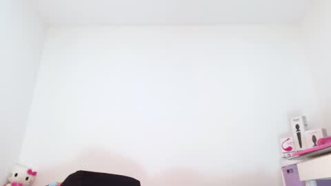 Sasha Creamy online show from 01.05.25