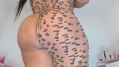 Sasha Creamy online show from 02.02.25