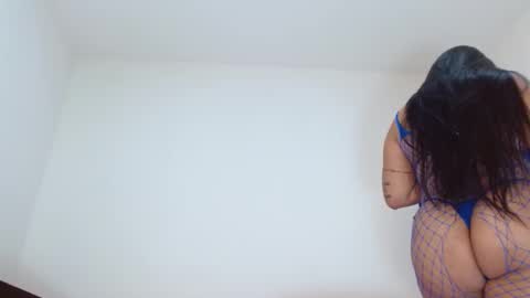 Sasha Creamy online show from 02.12.25
