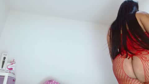 Sasha Creamy online show from 09.25.25