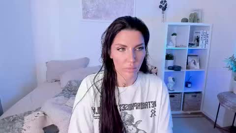 Snapshot of sasha_miro chatting on 09.16.25 Sasha Miro online show from 09.16.25