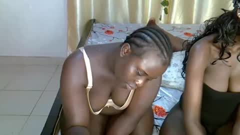 Snapshot of sasha_mollie chatting on 11.03.25 Sasha online show from 11.03.25