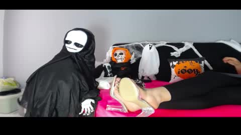 Snapshot of sasha_start chatting on 10.24.25 sasha start online show from 10.24.25