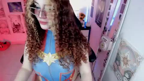 Snapshot of sashaa_love chatting on 06.25.26 Tattie online show from 06.25.26