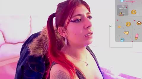 Snapshot of sashaa_tay chatting on 02.18.26 sashaa_tay online show from 02.18.26