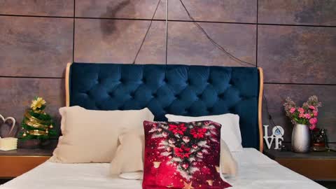 Snapshot of sashabelle_ chatting on 12.29.24 Sasha online show from 12.29.24