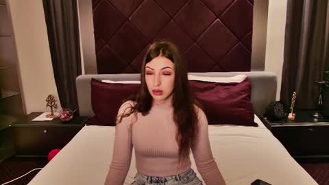 Snapshot of sashabelle_ chatting on 03.10.25 Sasha online show from 03.10.25