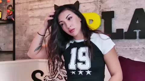 Snapshot of sashabelle_ chatting on 10.27.25 Sasha online show from 10.27.25