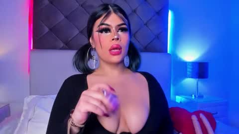 selene  online show from 03.08.25