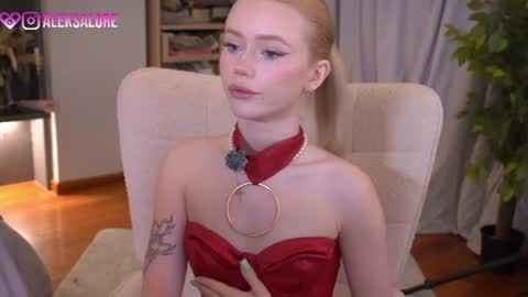 Snapshot of sashalore chatting on 06.09.26 sashalore online show from 06.09.26