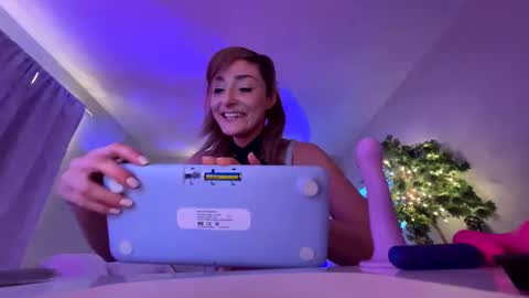 Sasha online show from 12.28.24