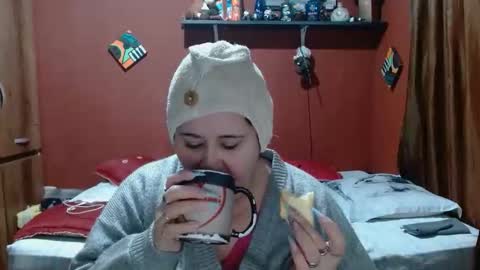 Snapshot of sasharosee2 chatting on 01.19.26 S A S H A R O S E online show from 01.19.26