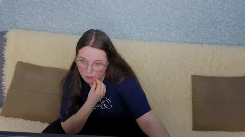 Snapshot of sashavibe chatting on 04.17.26 Sasha online show from 04.17.26