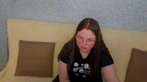 Snapshot of sashavibe chatting on 04.21.26 Sasha online show from 04.21.26