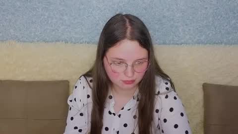 Snapshot of sashavibe chatting on 04.28.26 Sasha online show from 04.28.26