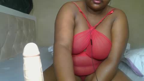 sassie_bee online show from 12.02.24