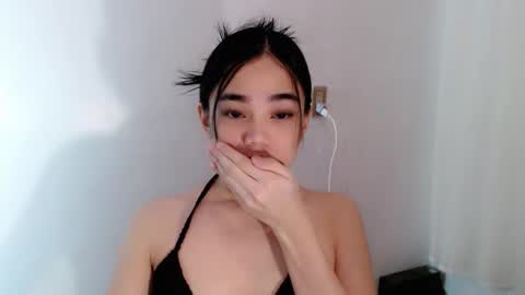 Snapshot of sassy_keath chatting on 05.15.26 Keath online show from 05.15.26