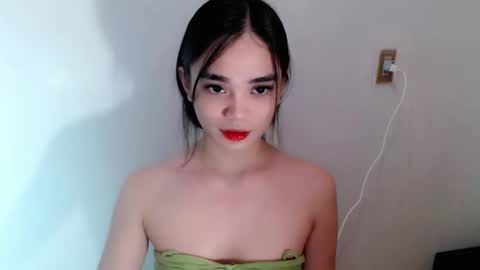 Snapshot of sassy_keath chatting on 05.16.26 Keath online show from 05.16.26