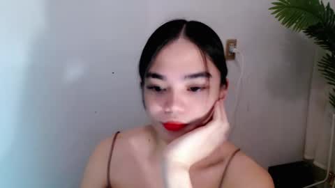Snapshot of sassy_keath chatting on 05.19.26 Keath online show from 05.19.26