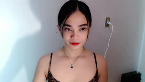 Snapshot of sassy_keath chatting on 05.24.26 Keath online show from 05.24.26