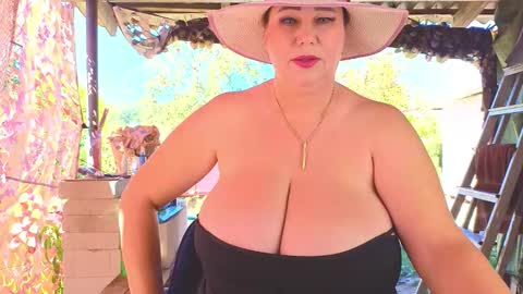 sassy_seasons online show from 09.15.25