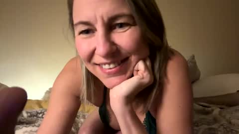 Sassyella online show from 12.14.24