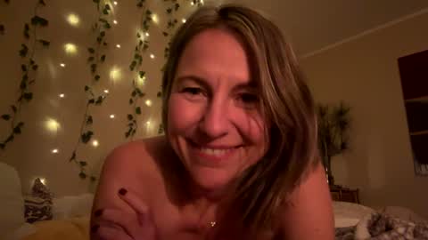 Sassyella online show from 12.20.24