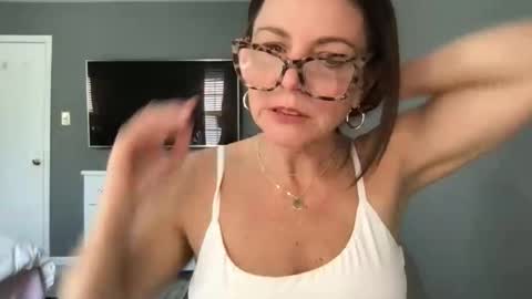 sassynsweetmilf online show from 03.24.26